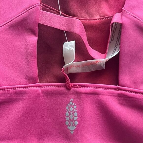 Nwt Free People FP Movement Reversible Beat The Heat Bra Wild Raspberry/Fig XS - Picture 7 of 7